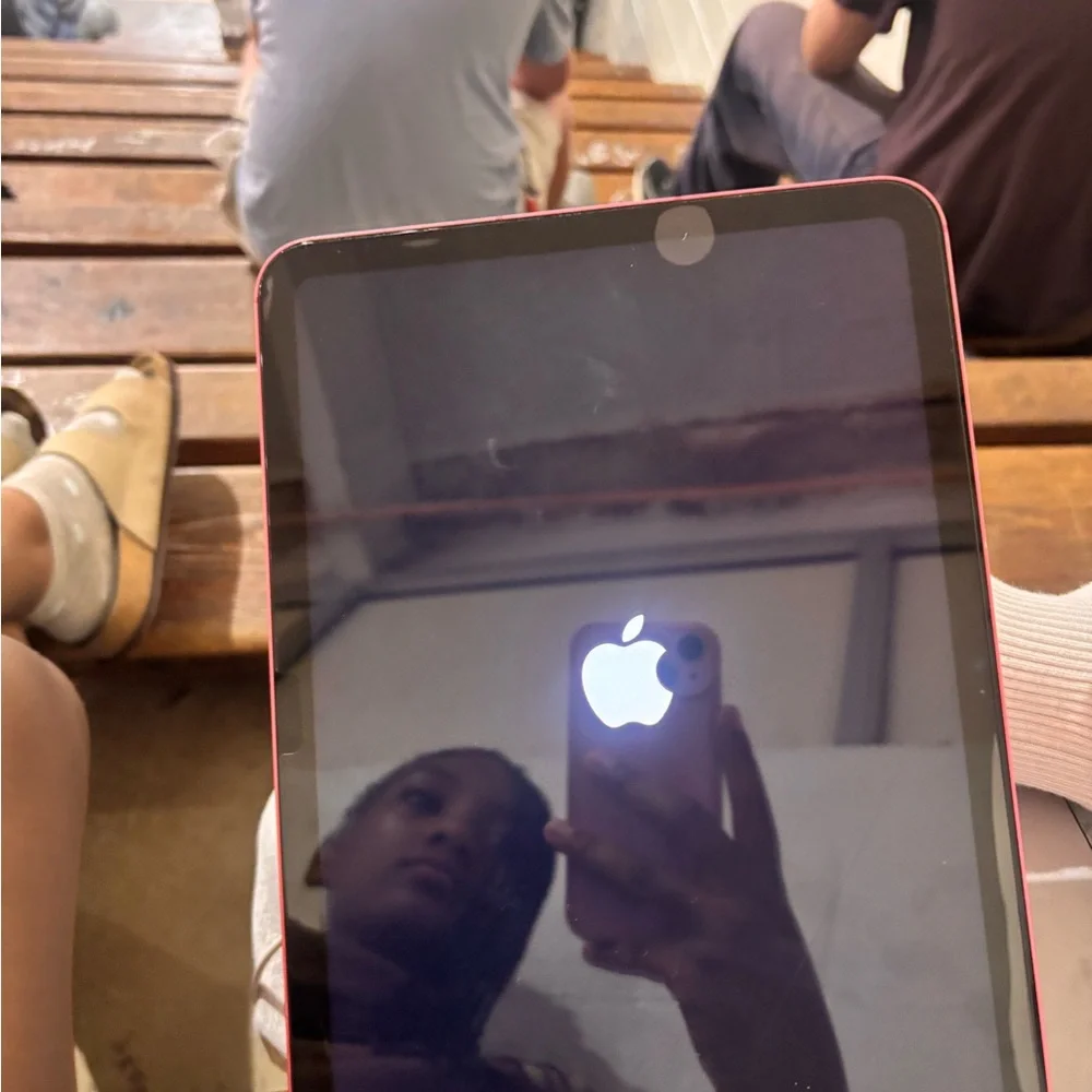 Apple Tablet - Pink Frame